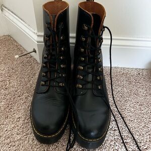 Dr. Martens Vintage Leona Size 10 Boots